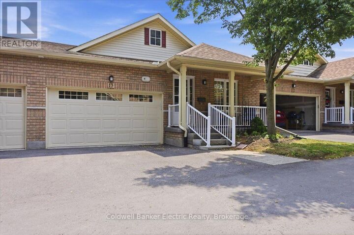 Property Photo:  877 Wentworth Street 13  ON K9J 8R7 
