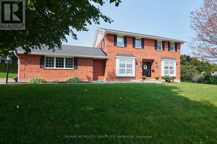 Property Photo: 98 Erindale Avenue ON K7V 4H7