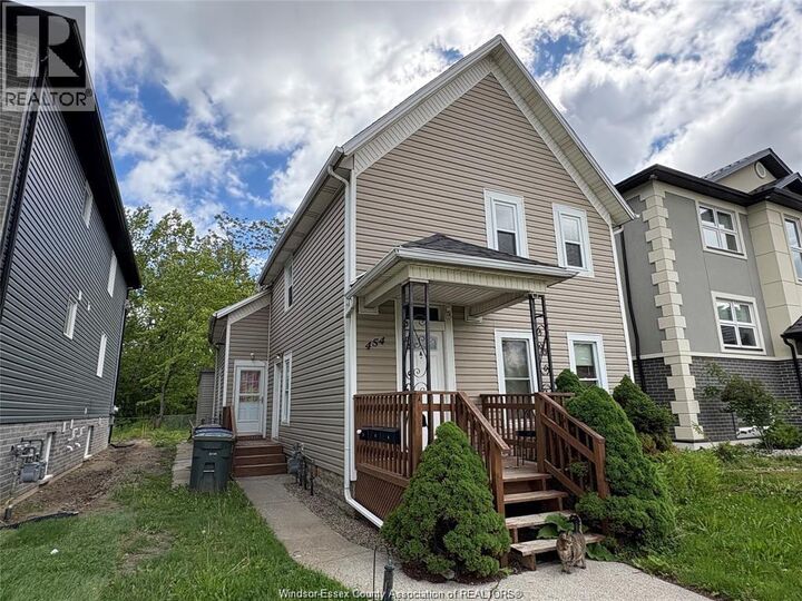 Property Photo:  454 Crawford  ON N9A 5C4 