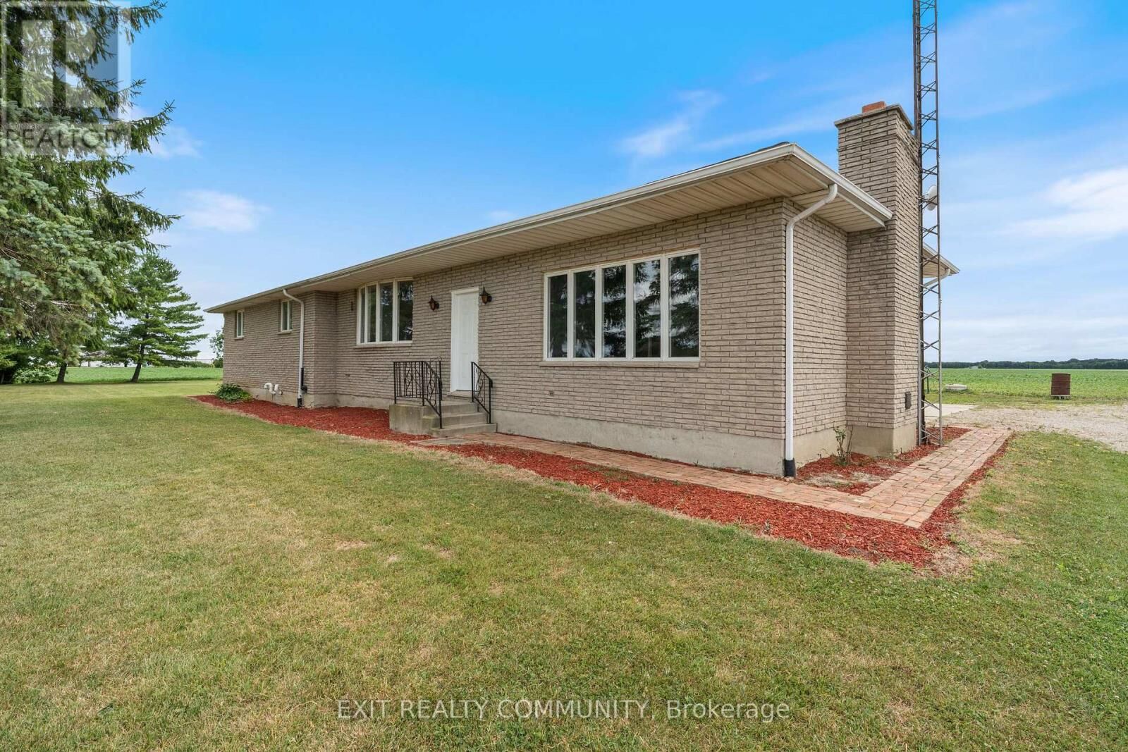 Property Photo: 30035 Hale School Road ON N0P 1K0