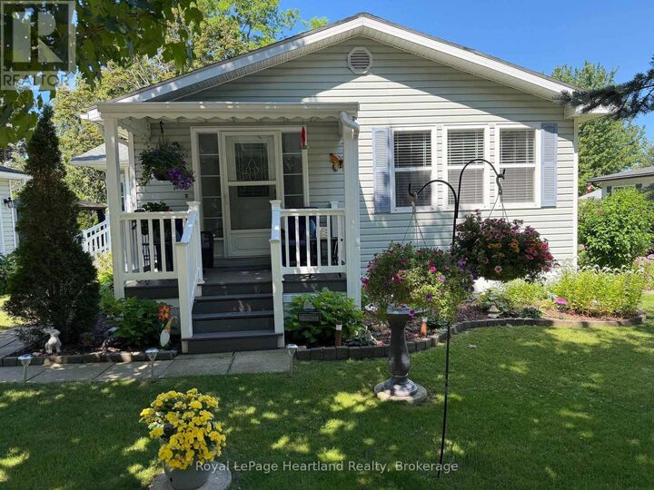 Property Photo: 15 Huron Lane ON N7A 3Y2