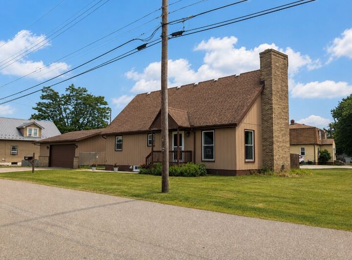 Property Photo: 2908 Garland Street PA 16506