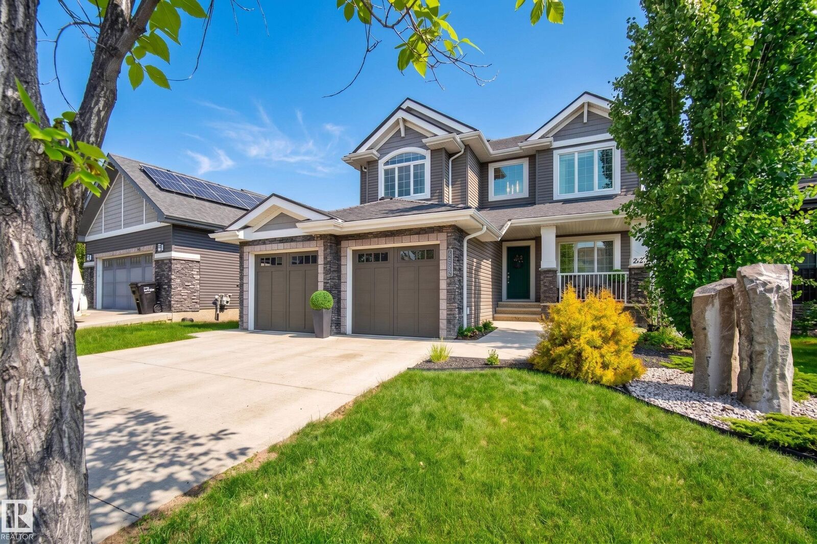 Property Photo:  3256 Winspear Crescent SW  AB T6X 1P2 