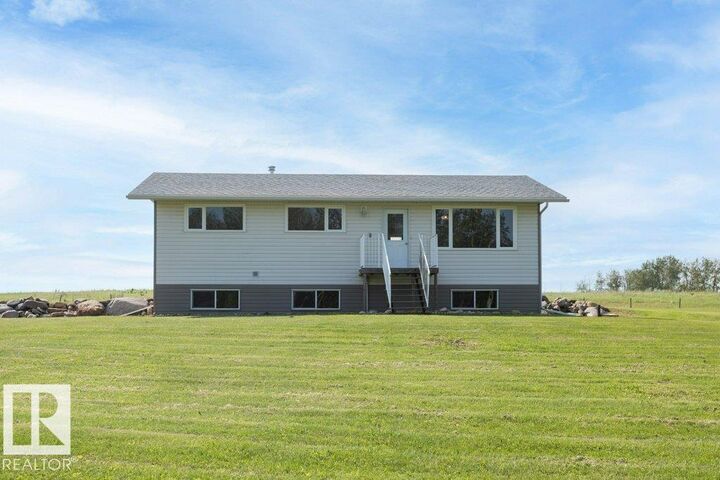 Property Photo:  58514 Rg Rd 243  AB T0G 2J0 