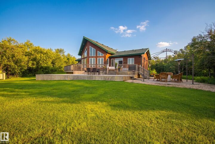 Property Photo: 48109 RR 155 AB T0B 2C0