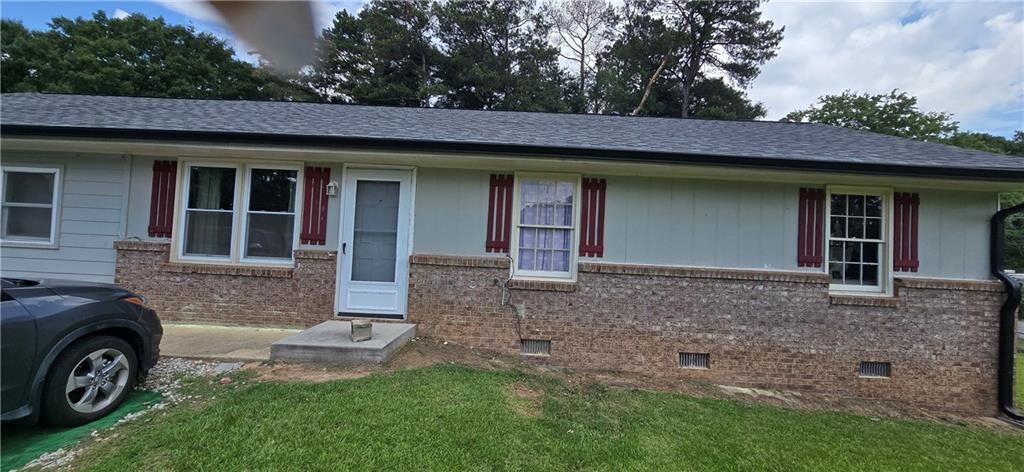 Property Photo:  467 Oak Way  GA 30046 