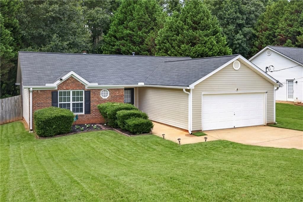 Property Photo: 59 Canterbury Drive GA 30220