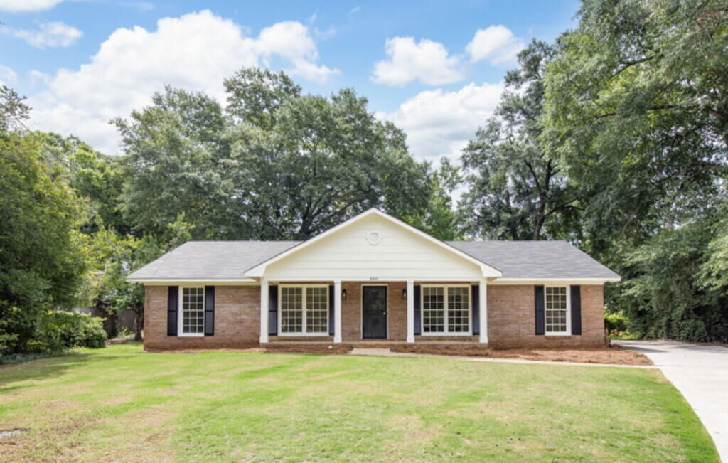 Property Photo: 5502 Southlea Lane GA 31909