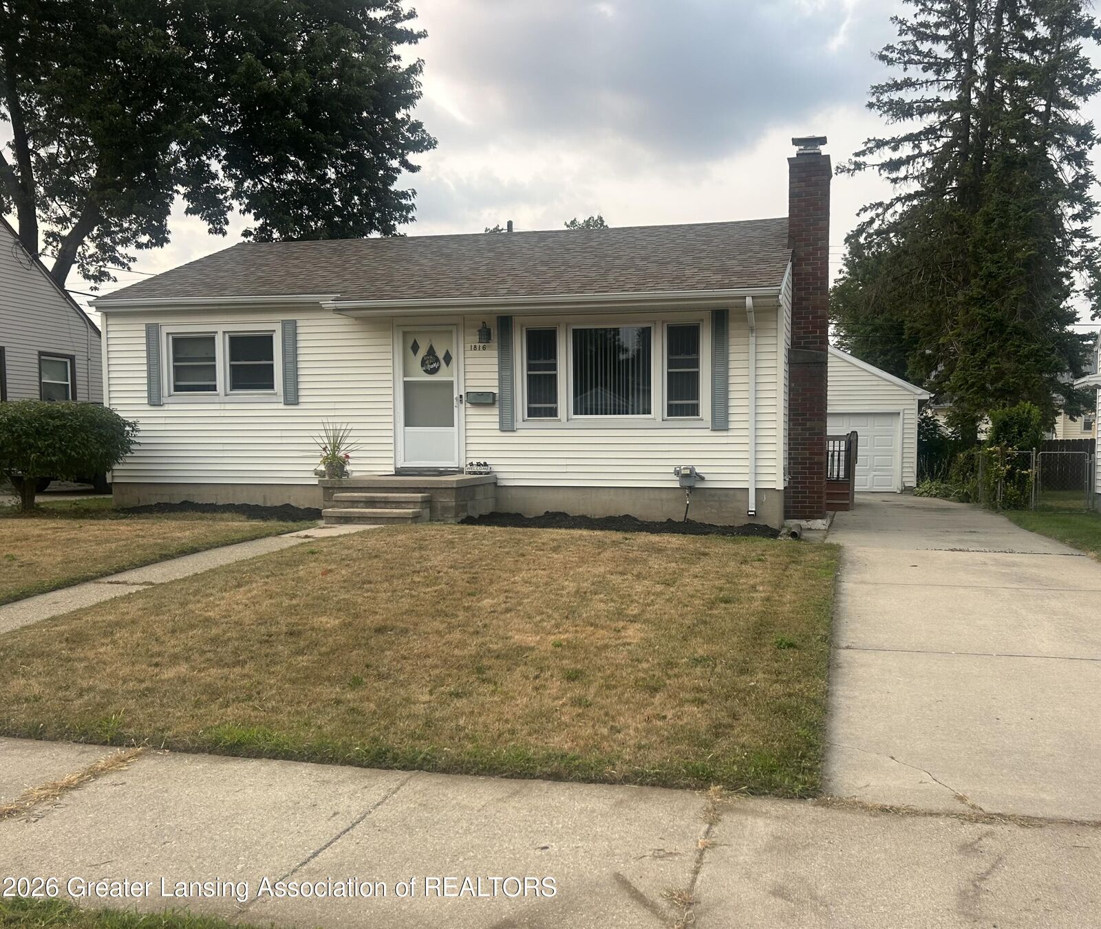Property Photo:  1816 W Rundle Avenue  MI 48910 