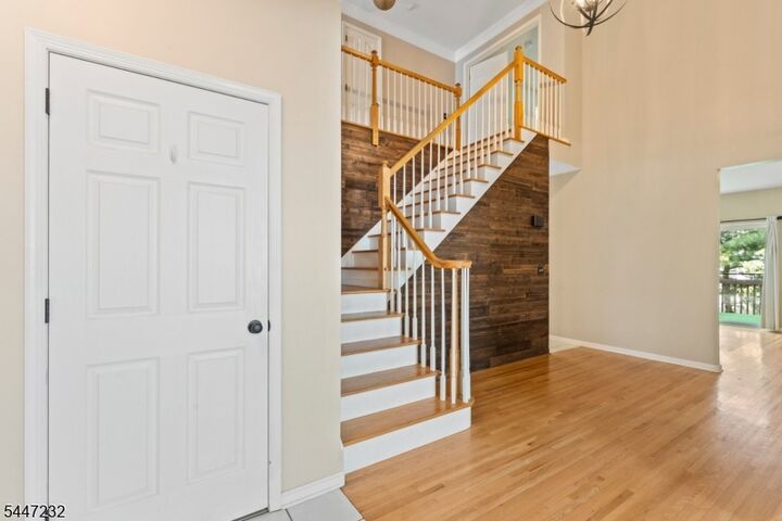 Property Photo: 5 Clark Ct NJ 08807