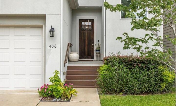 Property Photo:  406 Yale Oaks Lane  TX 77091 