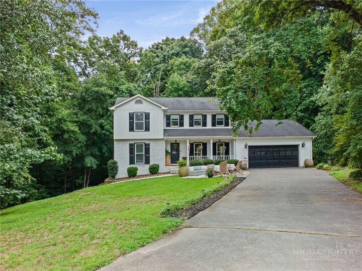 Property Photo:  1450 Old Coach Road  NC 27284 