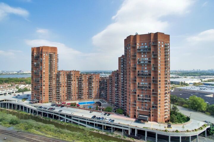 Property Photo: 418 Harmon Cove Tower NJ 07094