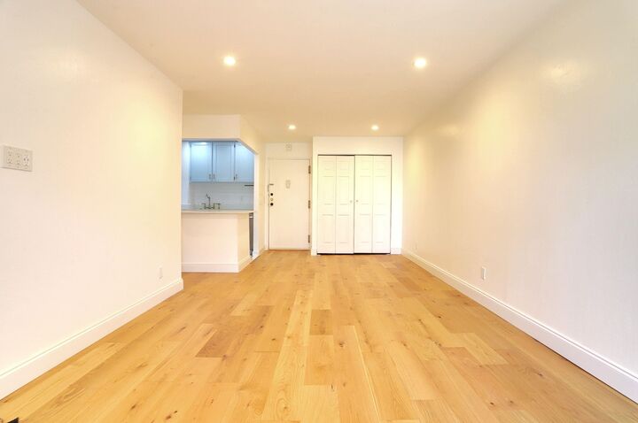 Property Photo: 1111 River Rd G7 NJ 07020
