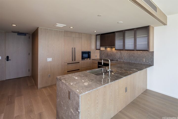 Property Photo:  1000 Auahi Street 2504  HI 96814 