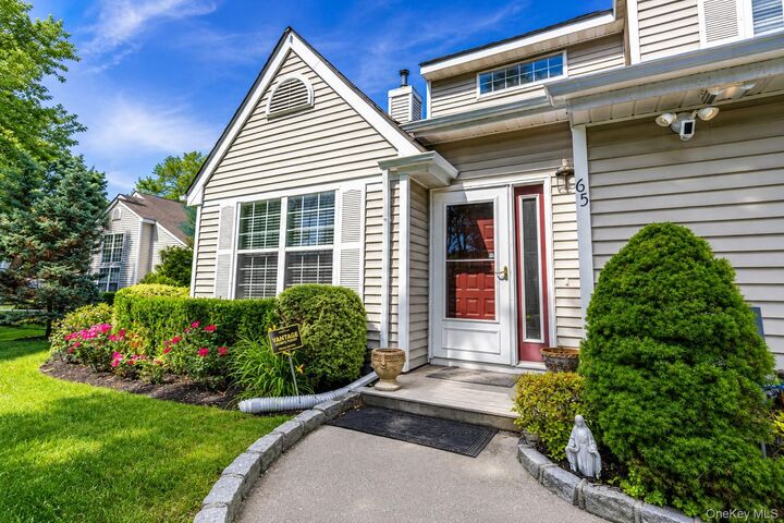 Property Photo:  65 Mystic Circle  NY 11706 
