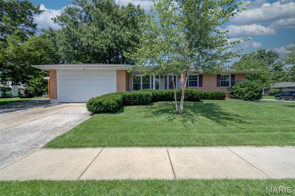 Property Photo: 3403 Dekamay Drive MO 63125