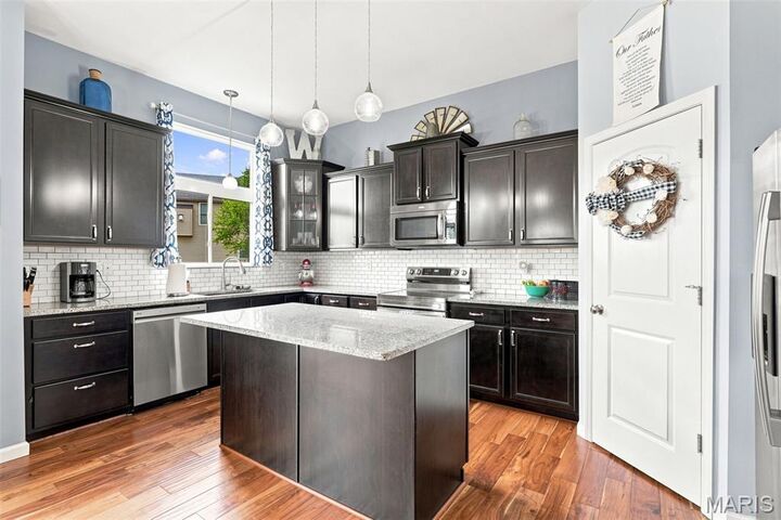 Property Photo: 802 Railway Circle MO 63385