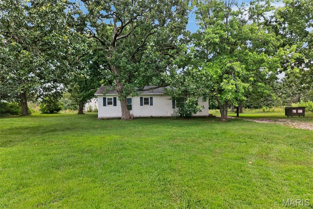 Property Photo: 25475 Richard Lane MO 65583