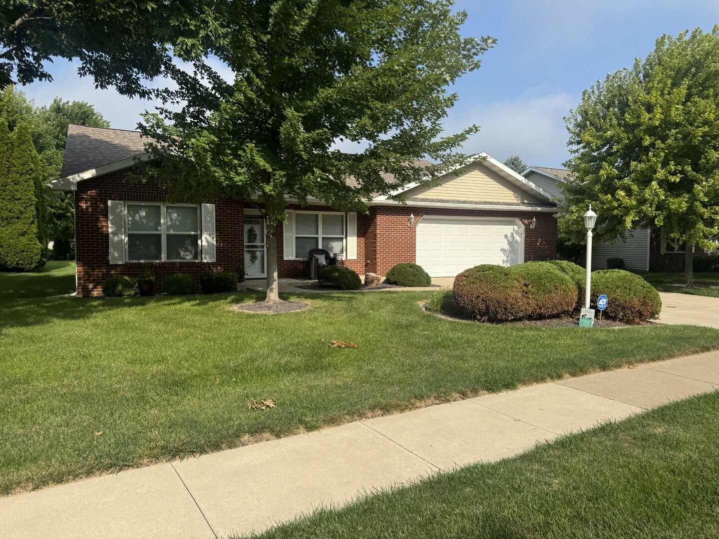 Property Photo:  2806 Becker Drive  IL 61354 
