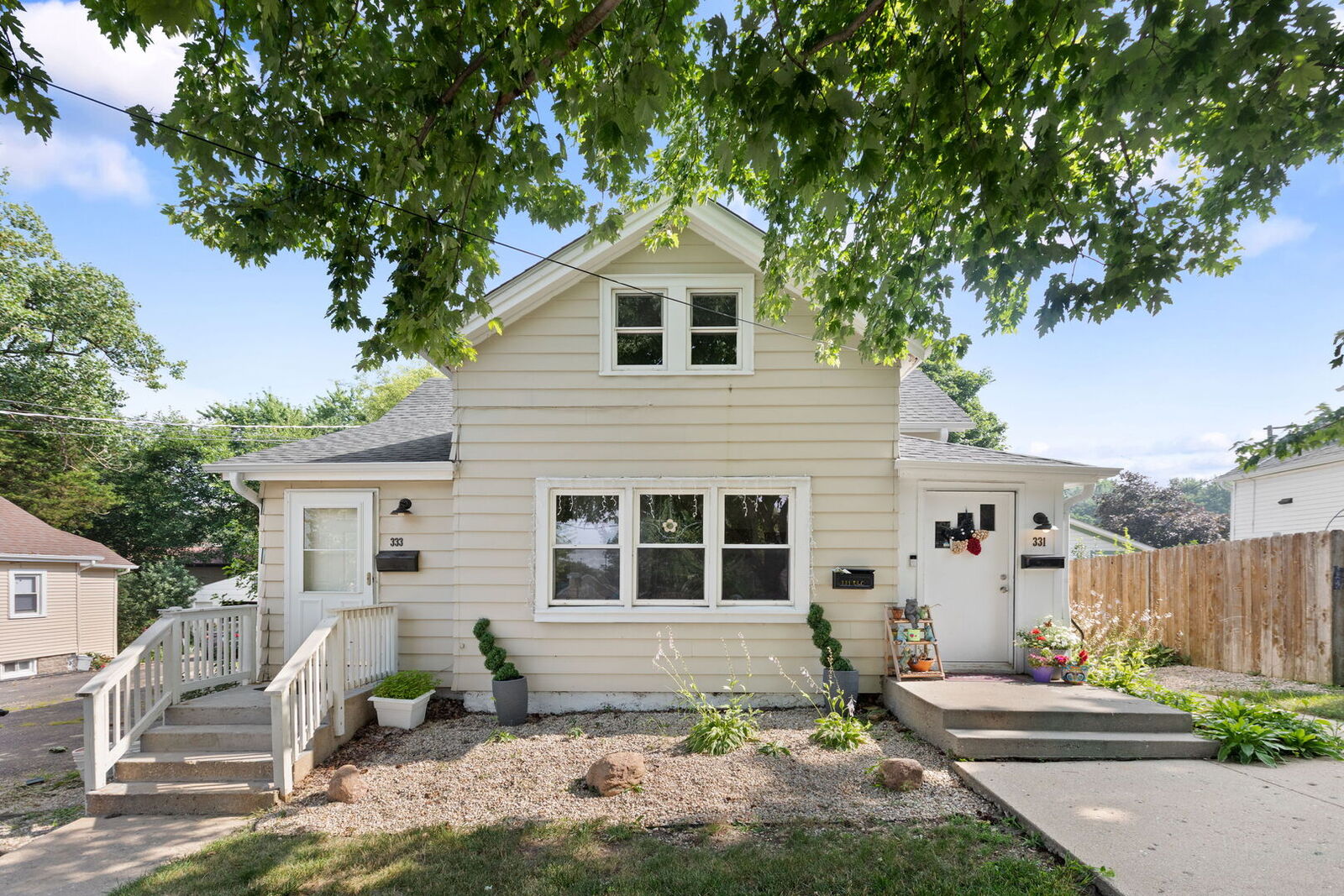 Property Photo: 331-333 E Lincoln Avenue IL 60010