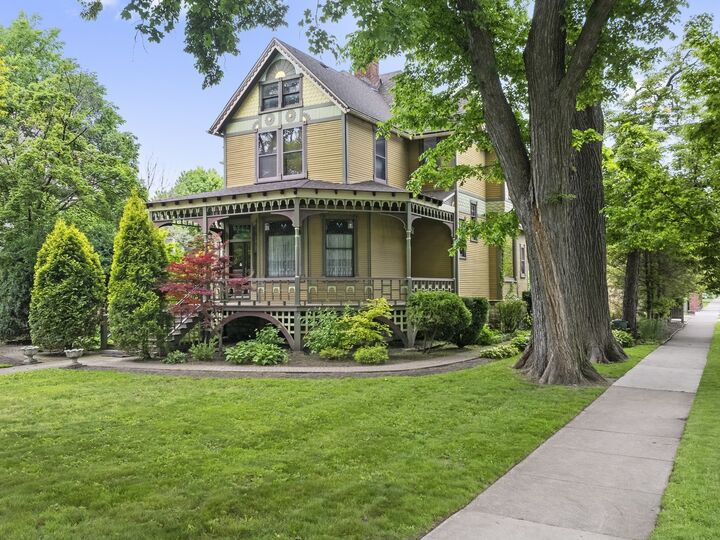 Property Photo:  201 Wesley Avenue  IL 60302 