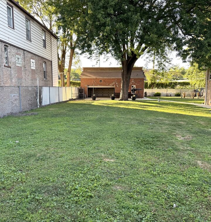 Property Photo:  2706 S Hillock Avenue  IL 60608 