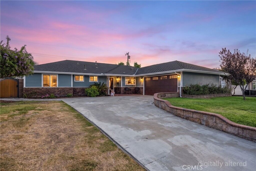 Property Photo:  1040 El Mirador Drive  CA 92835 