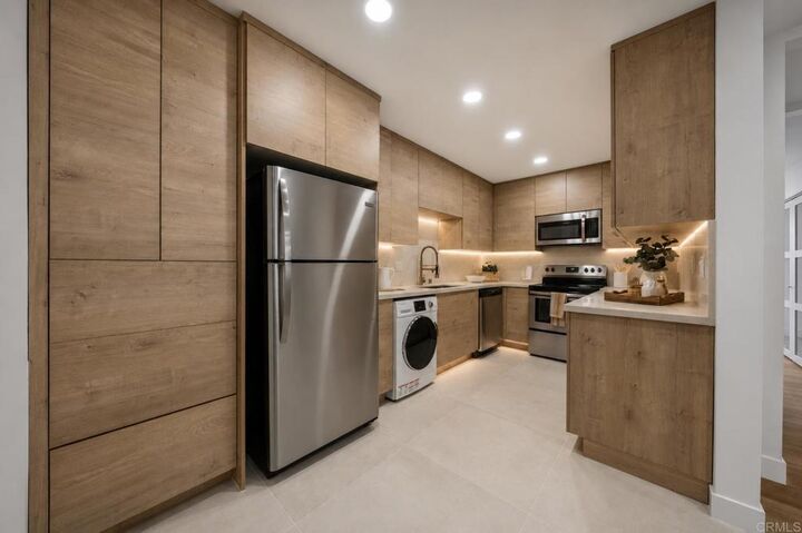 Property Photo:  3431 Park Blv 206  CA 92103 