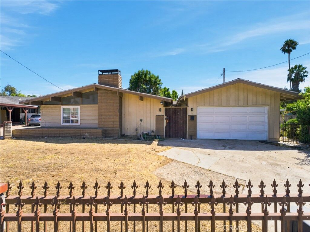 Property Photo:  15044 Bahama Street  CA 91343 