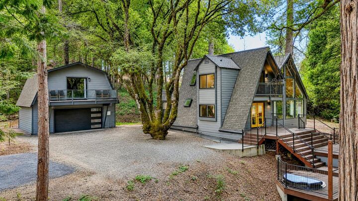Property Photo: 10584 N Bloomfield Road CA 95959