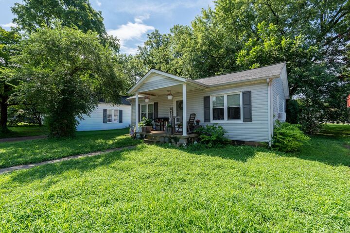 Property Photo:  315 Debus St  TN 38464 