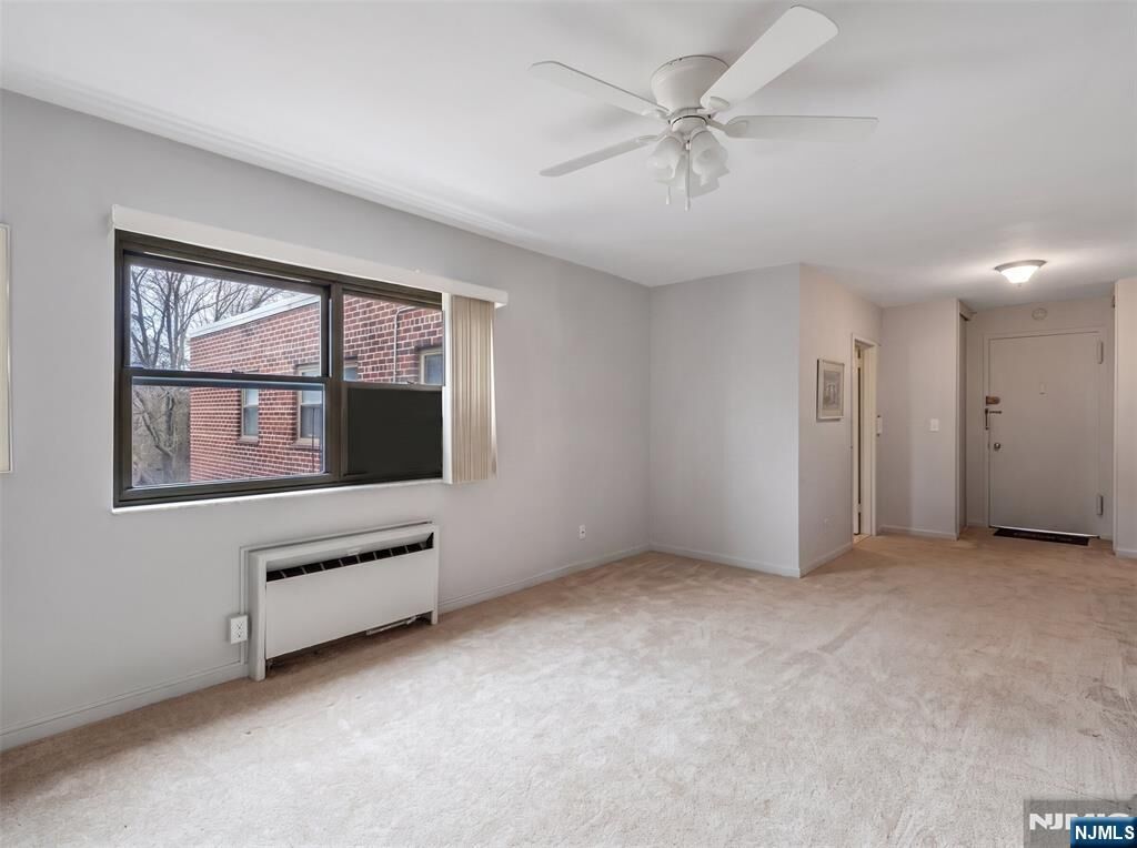 Property Photo:  420 Park Place 5C  NJ 07024 