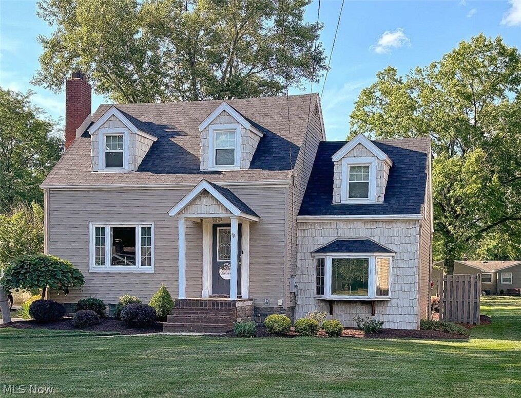 Property Photo:  482 Ewing Road  OH 44512 
