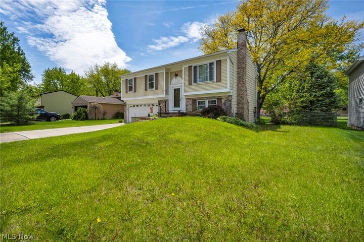 Property Photo: 8600 Brentwood Drive OH 44138