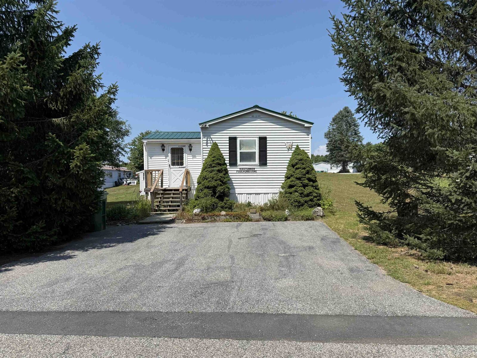 Property Photo:  16 Autumn Drive  NH 03220 