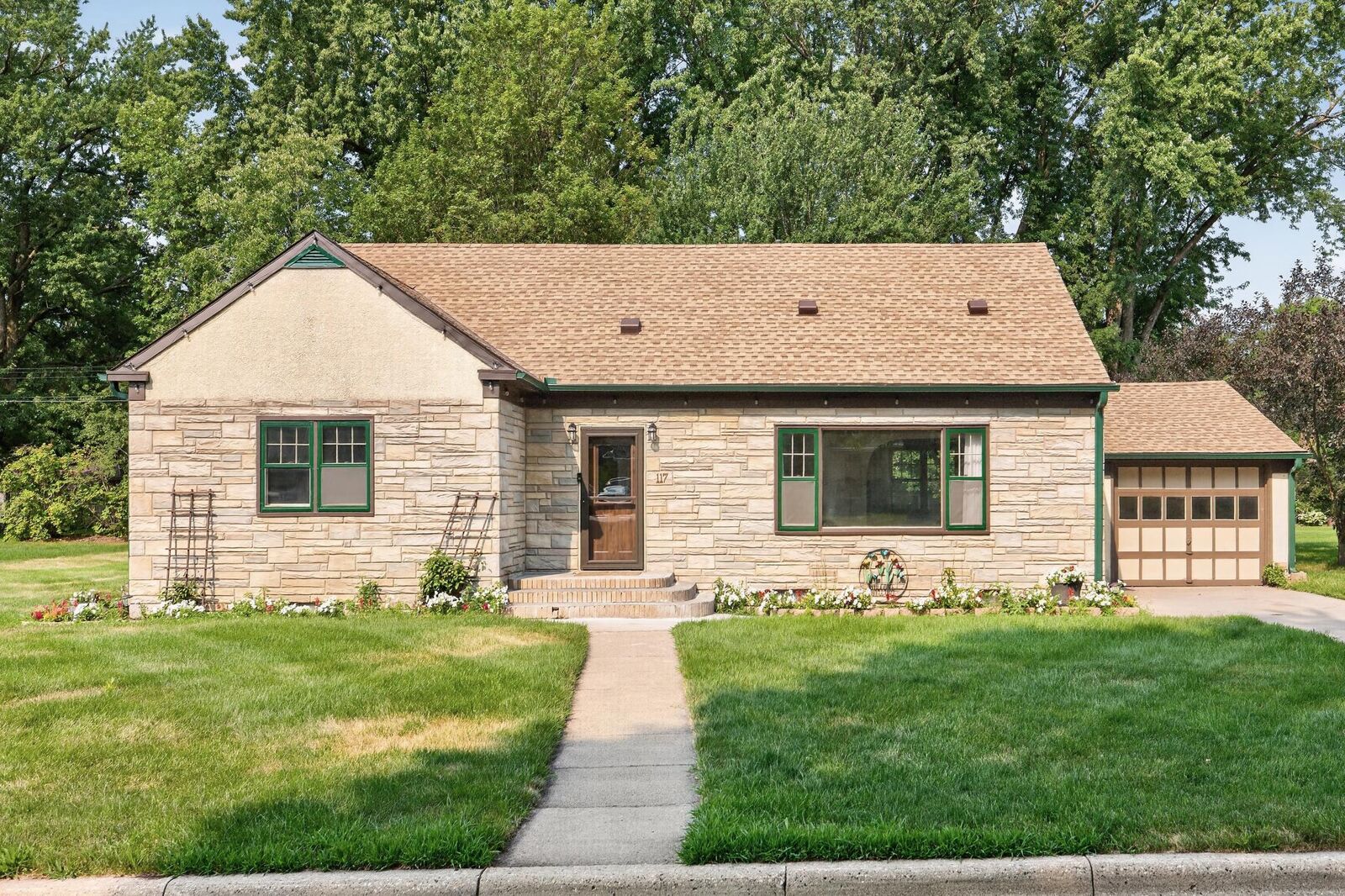 Property Photo:  117 Fir Street S  MN 55354 