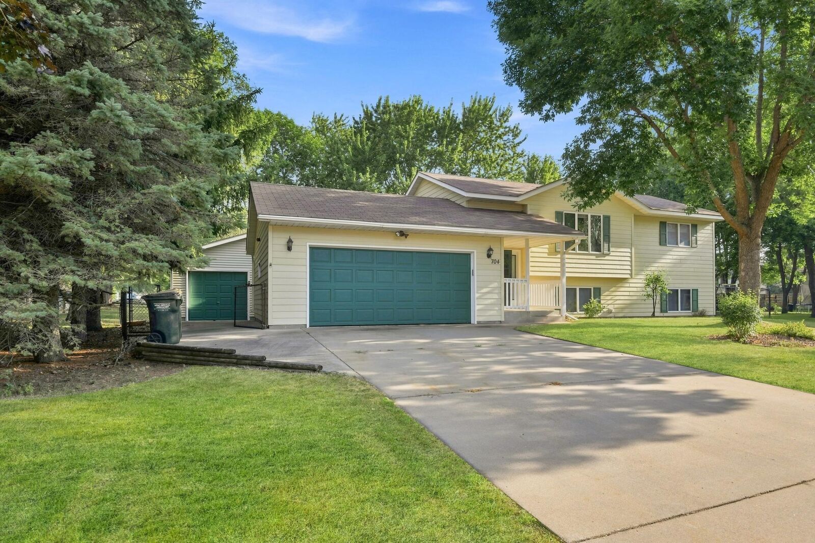Property Photo: 704 3rd Avenue N MN 56377