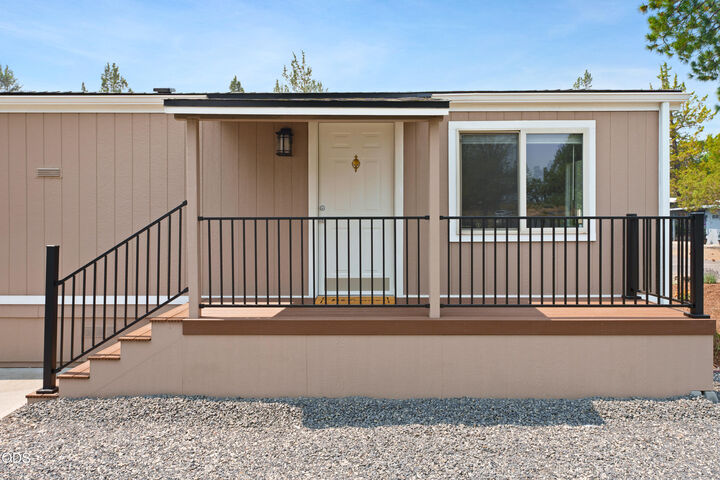 Property Photo:  5063 S Highway 97 27  OR 97756 