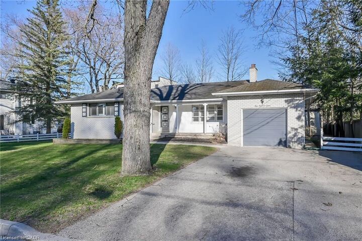 Property Photo:  112 Academy Street  ON L9G 2Y1 