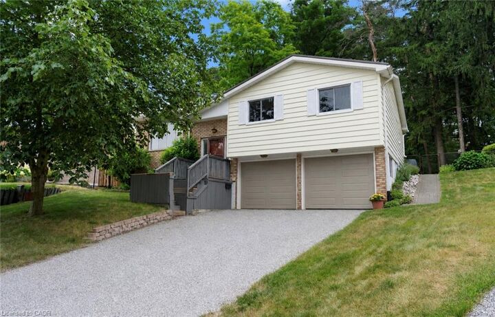 11 Glenda Street — photo 1
