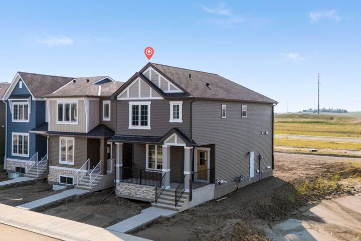 Property Photo: 49 Hotchkiss Gardens SE AB T3S 0T6