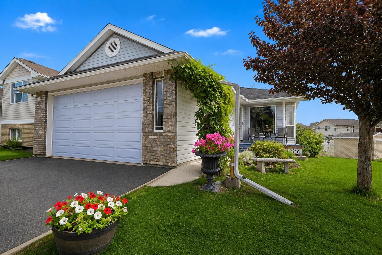 Property Photo:  6029 89 Street  AB T8W 2P3 