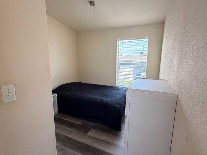 Property Photo: 1609 14 Street 18 AB T9W 1K4