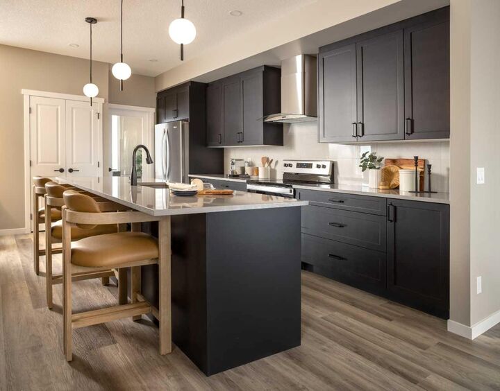 Property Photo:  1304 Mahogany Boulevard SE  AB T3M 4E3 