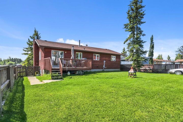 Property Photo: 22 Hillside Avenue AB T0G 2C0
