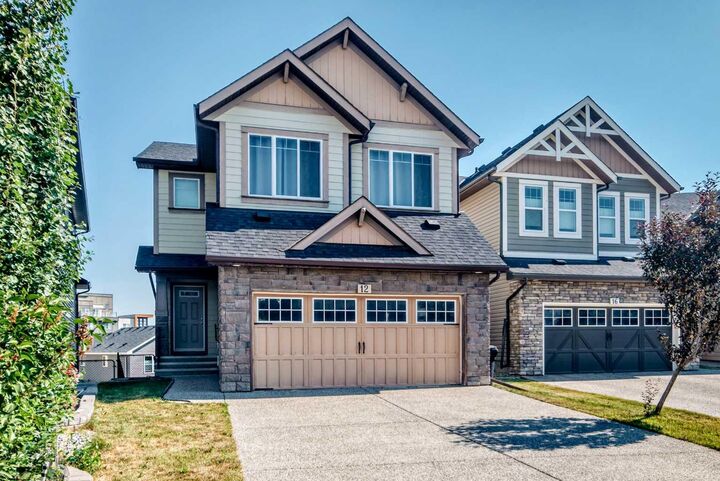 12 Kincora Mews NW — photo 1