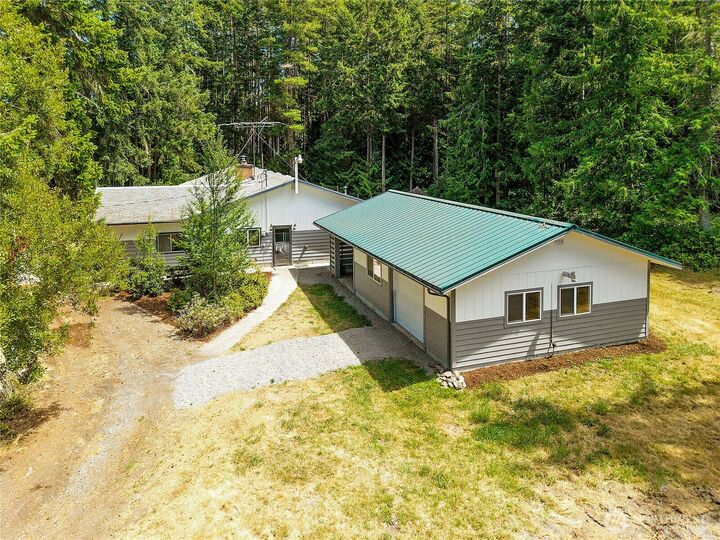 Property Photo: 943 S Bagley Creek Road WA 98362
