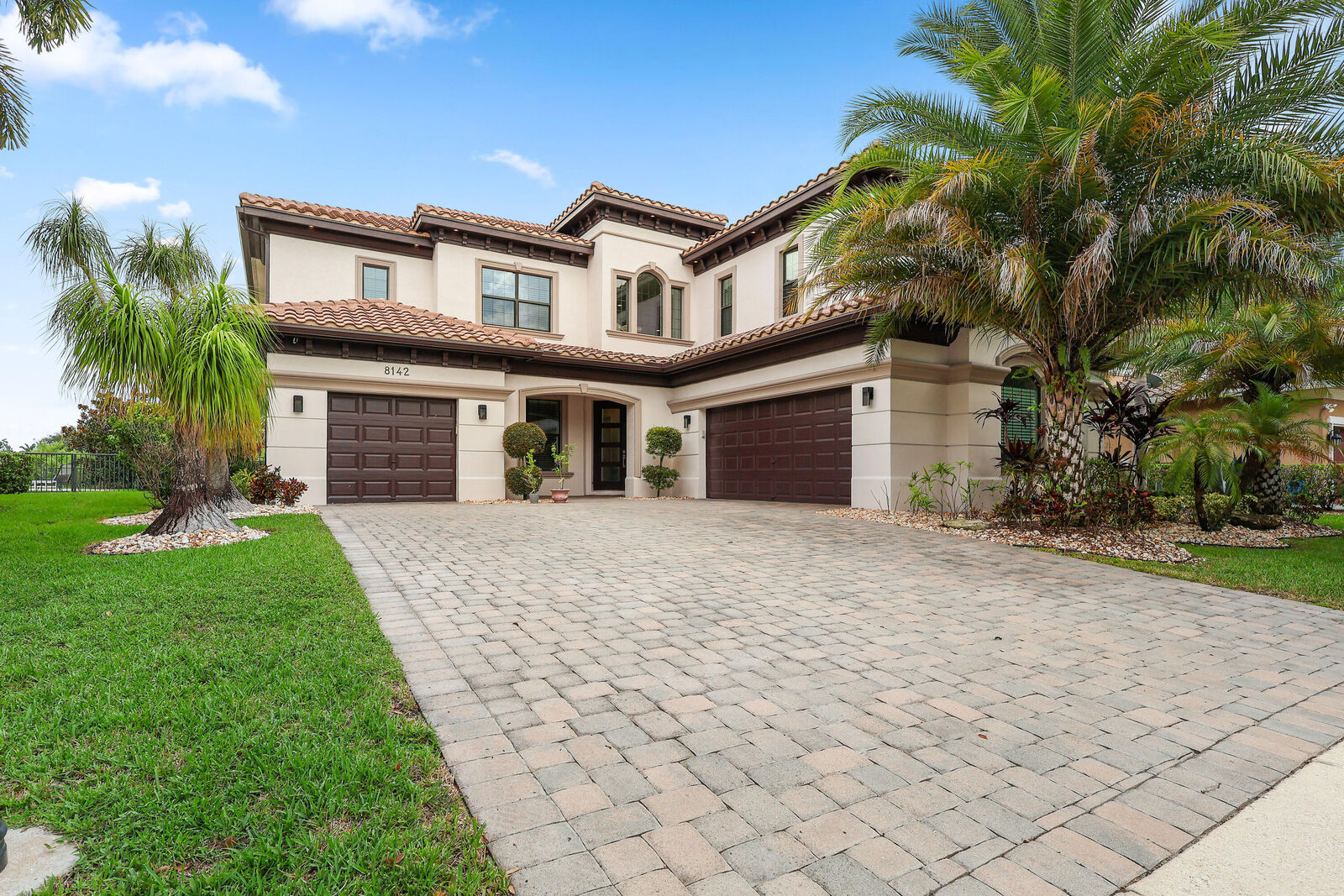 Property Photo:  8142 Bradford Way  FL 33076 