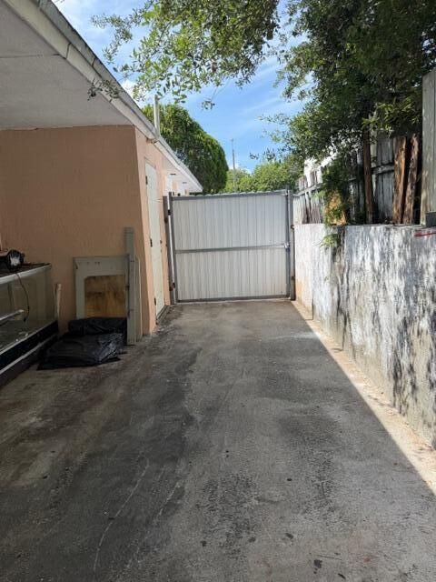 Property Photo:  2975 NW 96th Street  FL 33147 